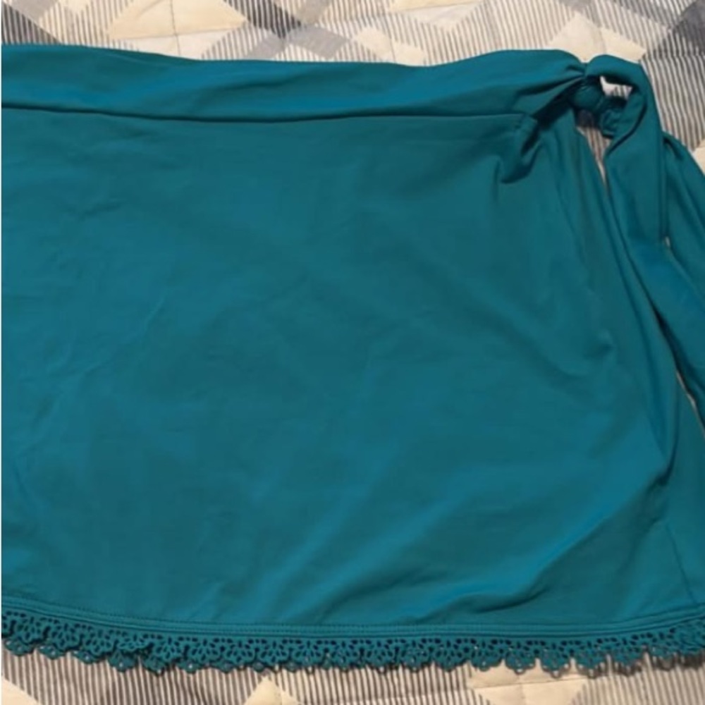 Anne Cole swim skirt. Good condition. Size L